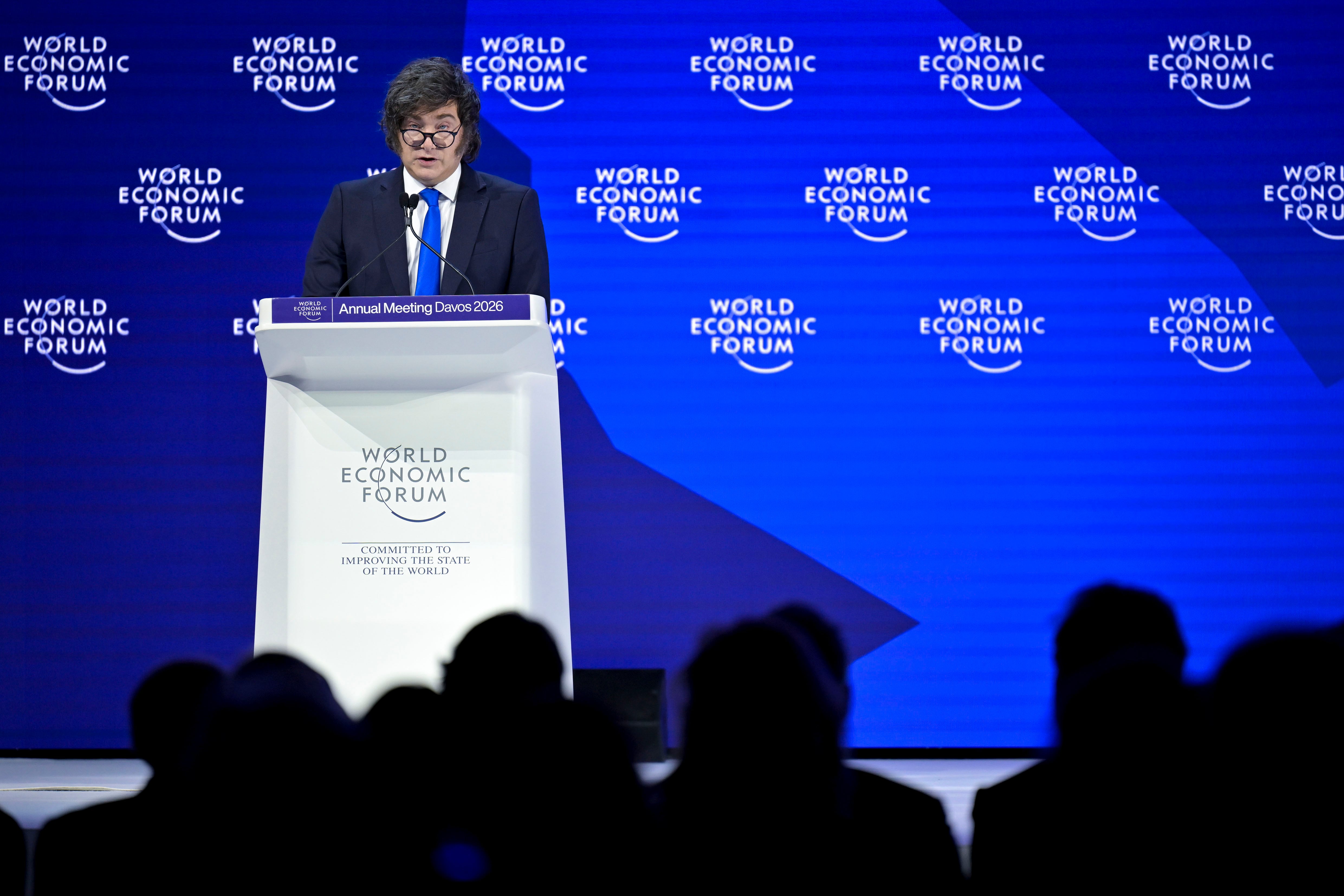 Davos (Switzerland), 21/01/2026.- Javier Milei, President of Argentina speaks during his Special Address at the 56th annual meeting of the World Economic Forum (WEF) in Davos, Switzerland, 21 January 2026. The 2026 summit, running from 19 to 23 January and held under the theme 'A Spirit of Dialogue,' brings together global political leaders, corporate executives, and scientists to address international challenges. (Suiza) EFE/EPA/GIAN EHRENZELLER