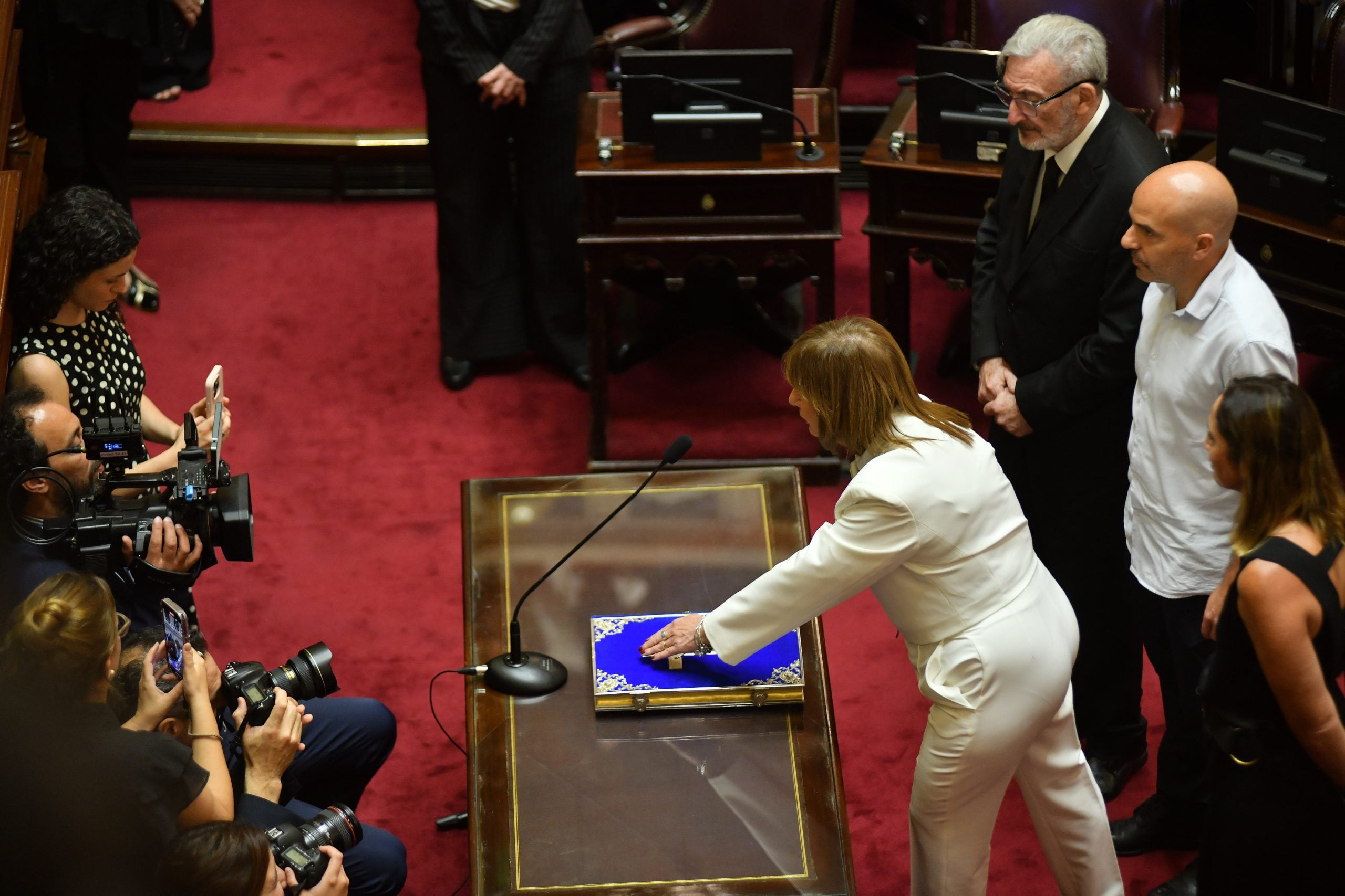 Jura Patricia Bullrich, senadora