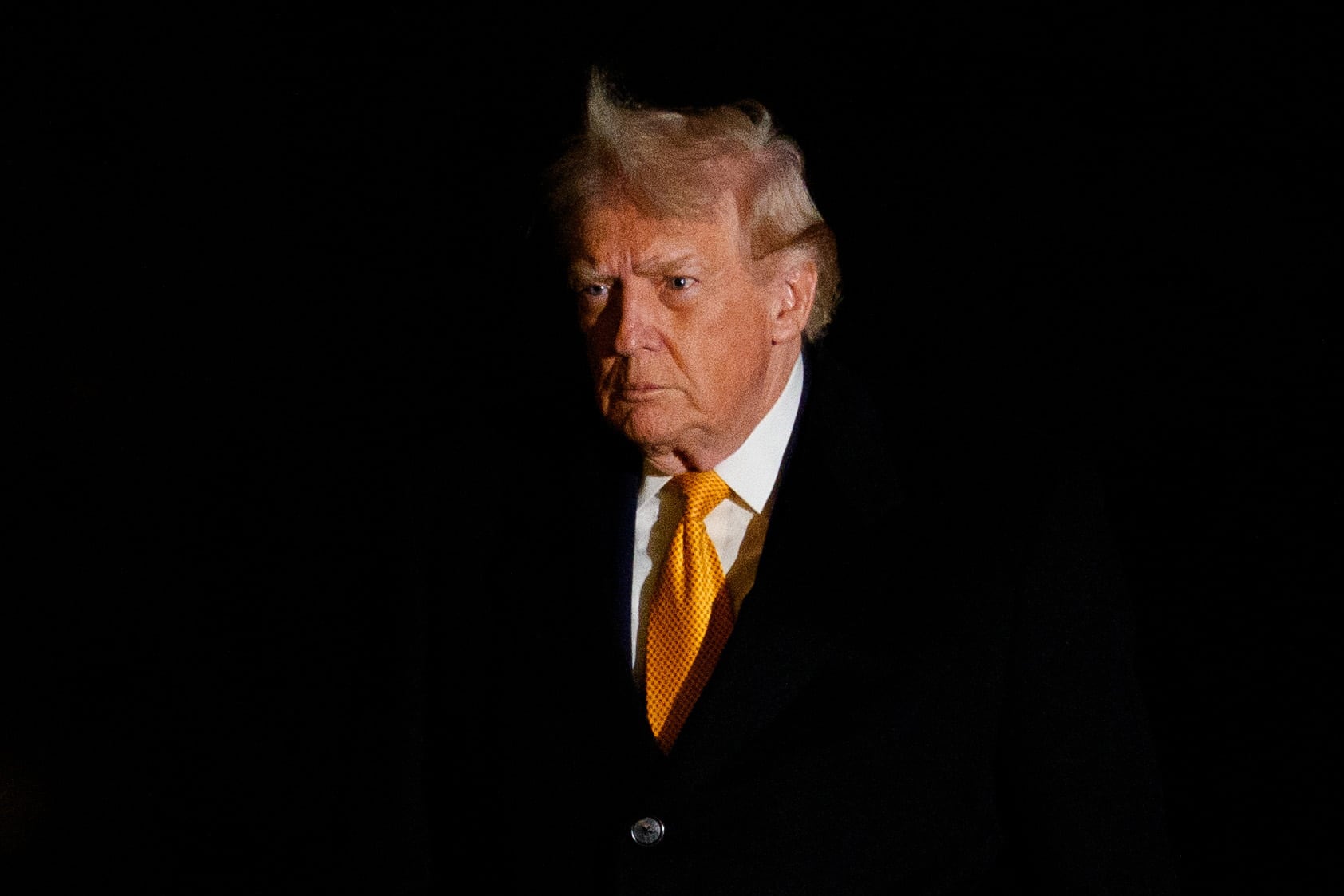WASHINGTON (United States), 05/01/2026.- US President Donald J Trump returns to the White House in Washington, DC, USA, 04 January 2026. EFE/EPA/AARON SCHWARTZ / POOL