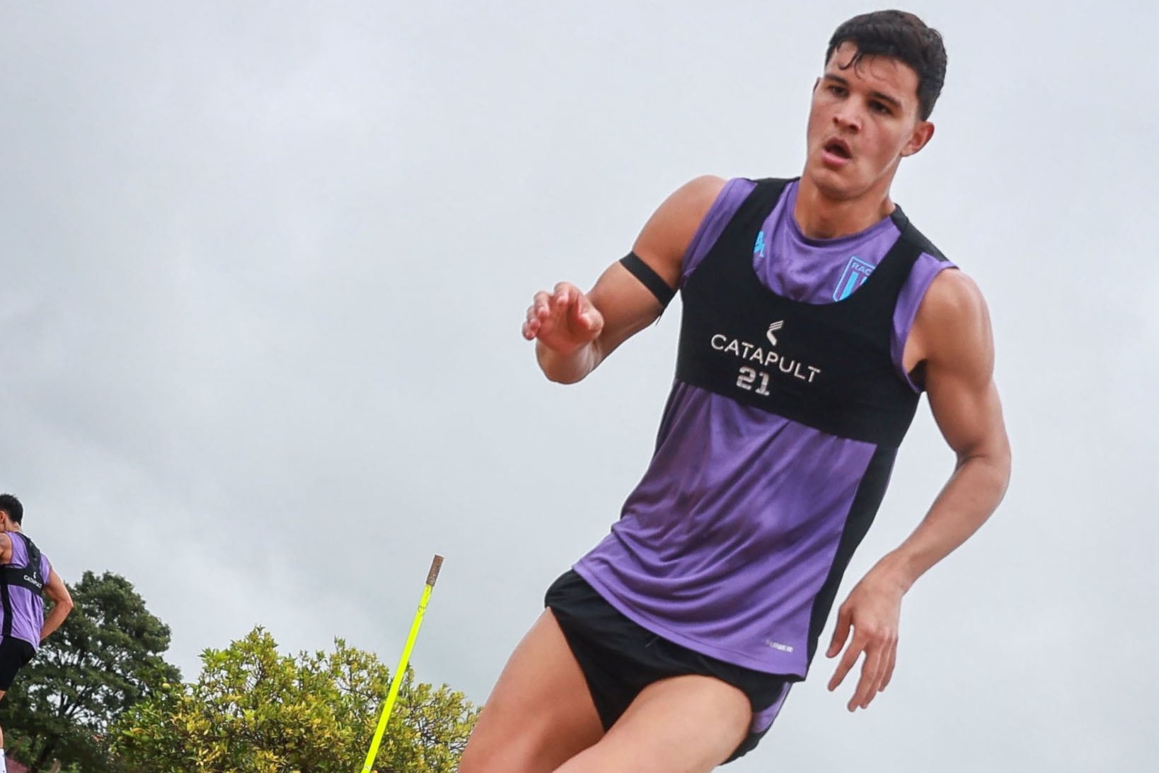 FOTO PRENSA RACING 
   racing  valentin carboni