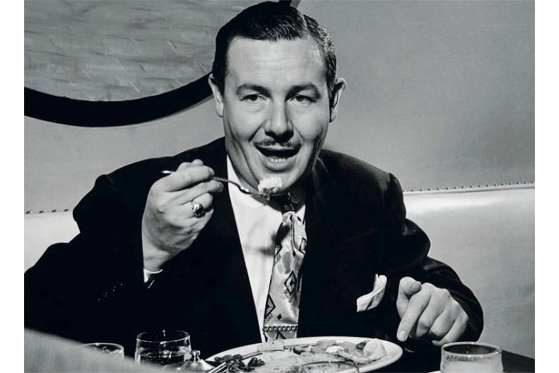 Frank McNamara, director de la Hamilton Credit Corporation, creó la primera tarjeta de crédito: Diners Club.