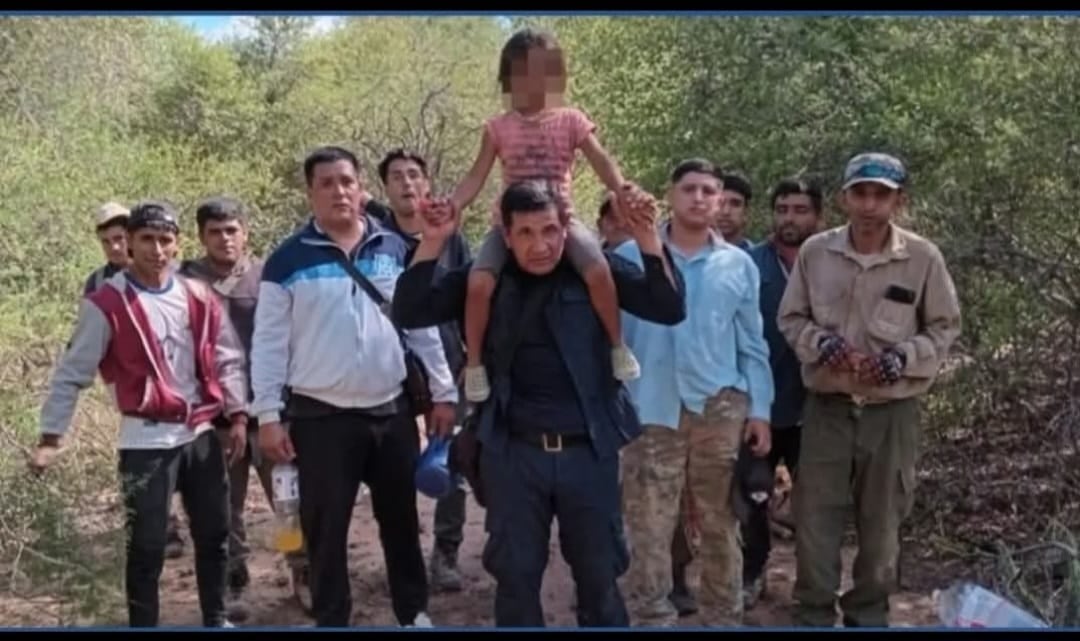 Los vecinos se sumaron a la búsqueda.