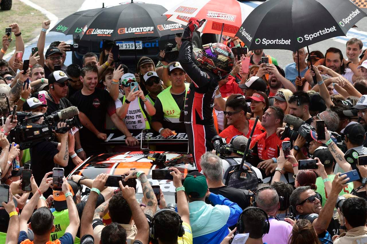 FOTO REDES SOCIALES
la plata autódromo roberto josé mouras la plata agustin canapino turismo carretera