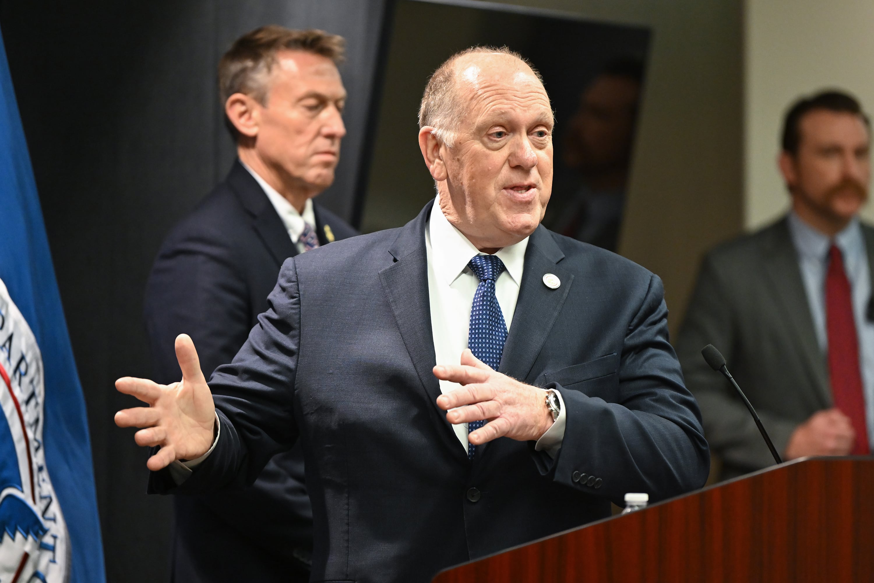 MINNEAPOLIS (United States), 29/01/2026.- US Border Czar Tom Homan speaks at his first news conference after replacing Greg Bovino