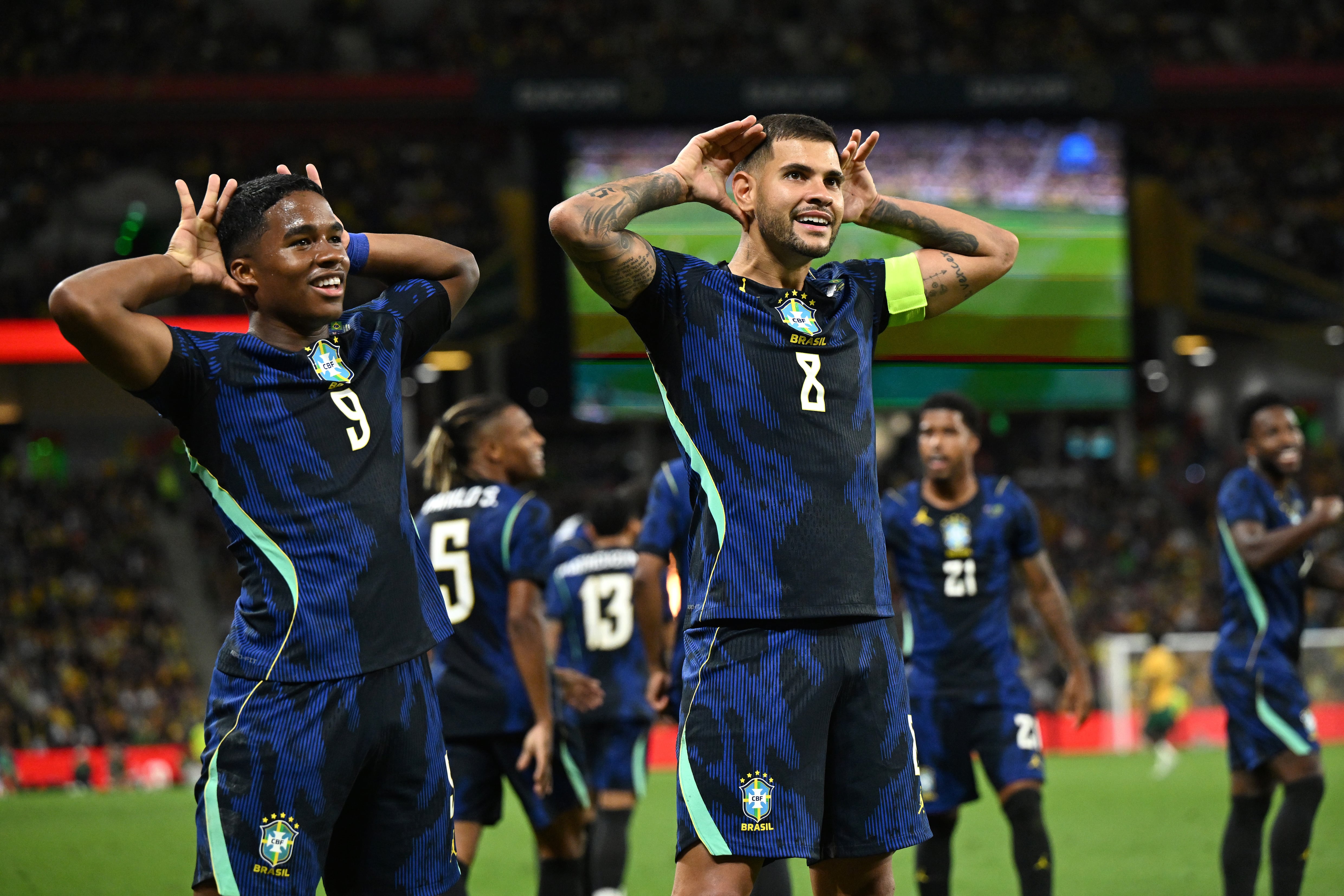 BRISBANE (Australia), 29/09/2026.- Bruco Guimaraes (R) of Brazil celebrates scoring a goal with Endrick (L) of Brazil during the Queensland Football Series international friendly match between Australia and Brazil at Suncorp Stadium in Brisbane, Australia, 29 September 2026. (Futbol, Amistoso, Brasil) EFE/EPA/DARREN ENGLAND EDITORIAL USE ONLY AUSTRALIA AND NEW ZEALAND OUT