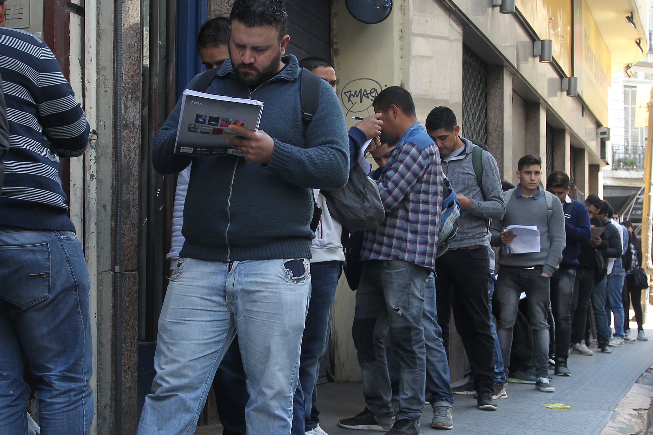 FOTO BERNARDINO AVILA
gente buscando trabajo desocupacion