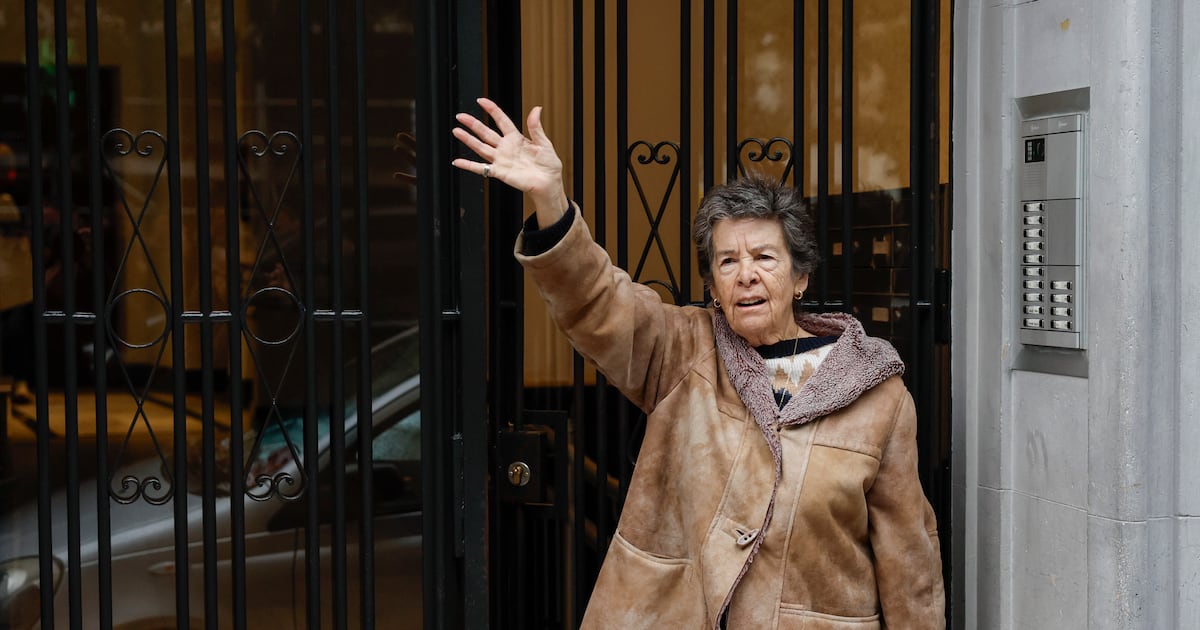 Murió Maricarmen, la jubilada cuyo desalojo encendió la protesta por la vivienda en España