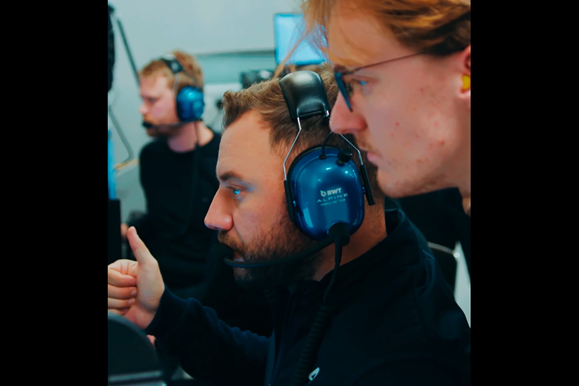 FOTO REDES SOCIALES 
  F1  alpine  motor  mercedes