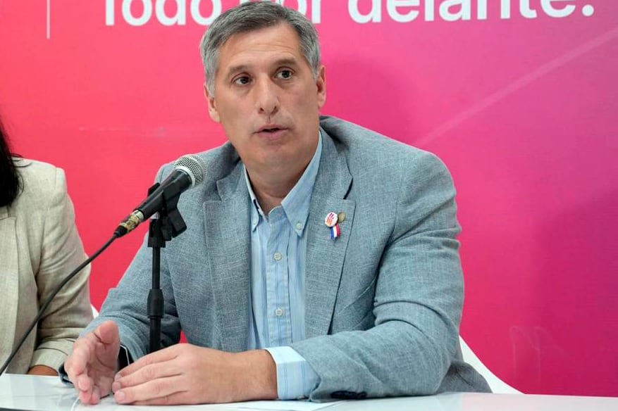 Ministro de economia de santa fe Pablo Olivares