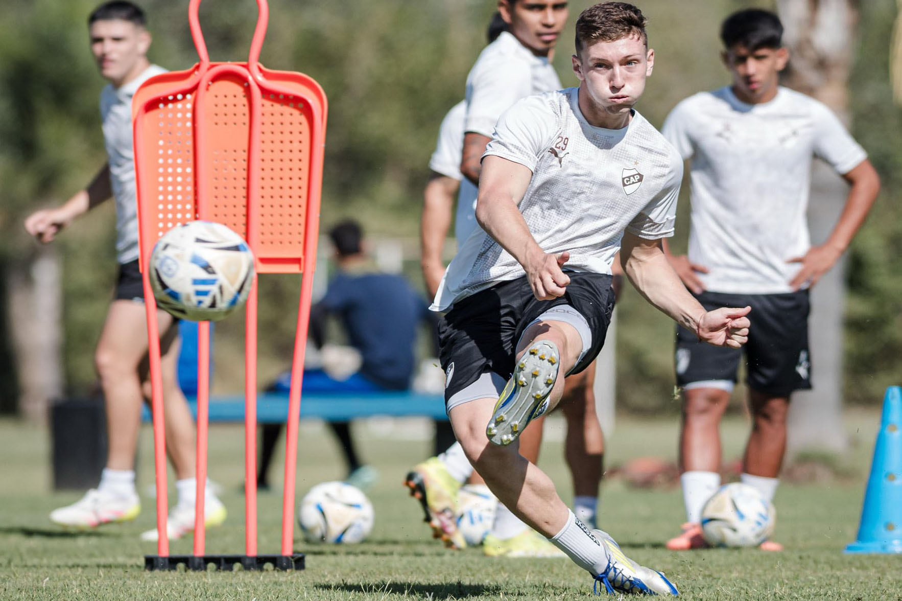 PRENSA PLATENSE 
   platense  entrenamiento