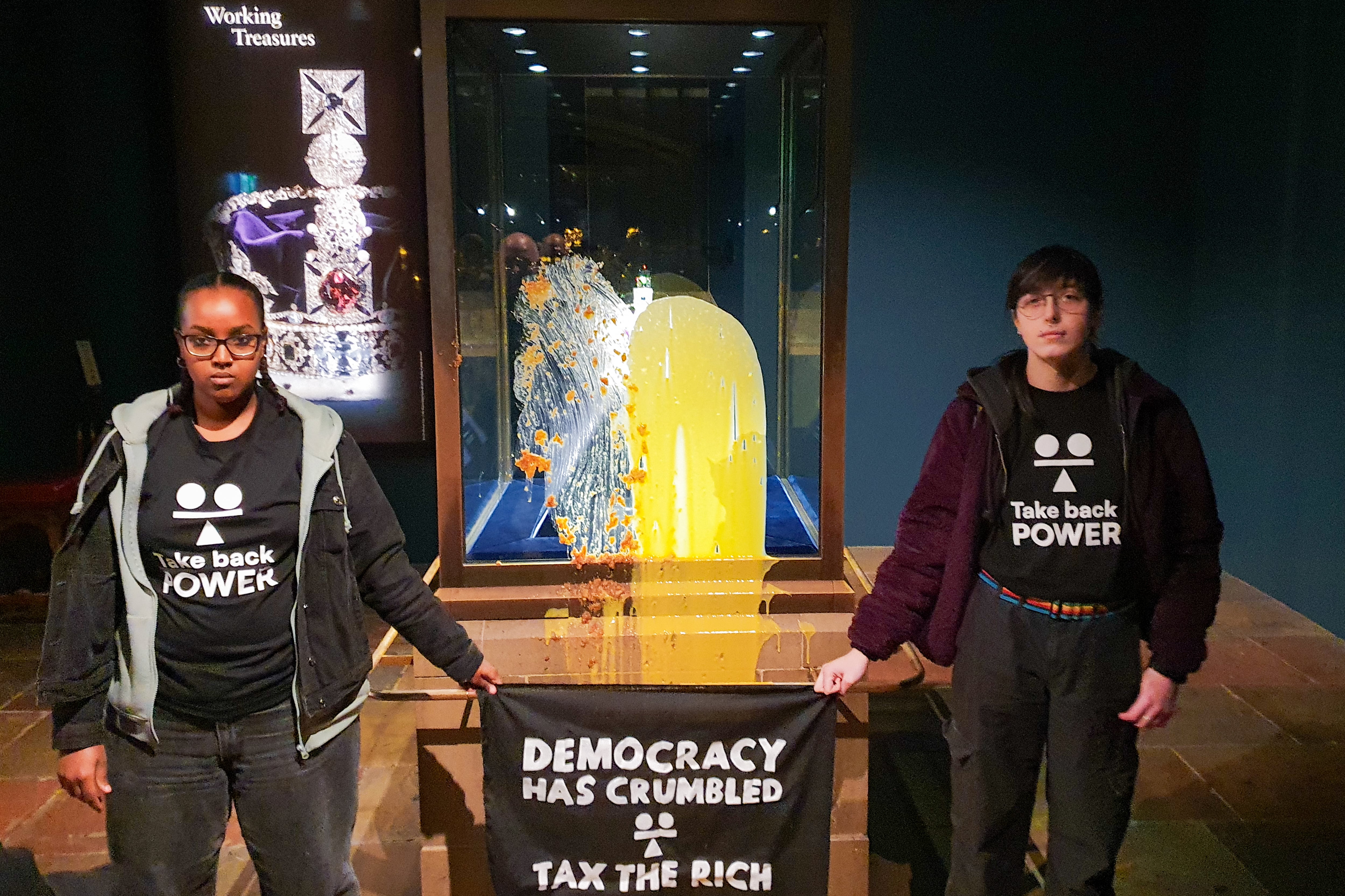 Protesta Joyas de la Corona británica