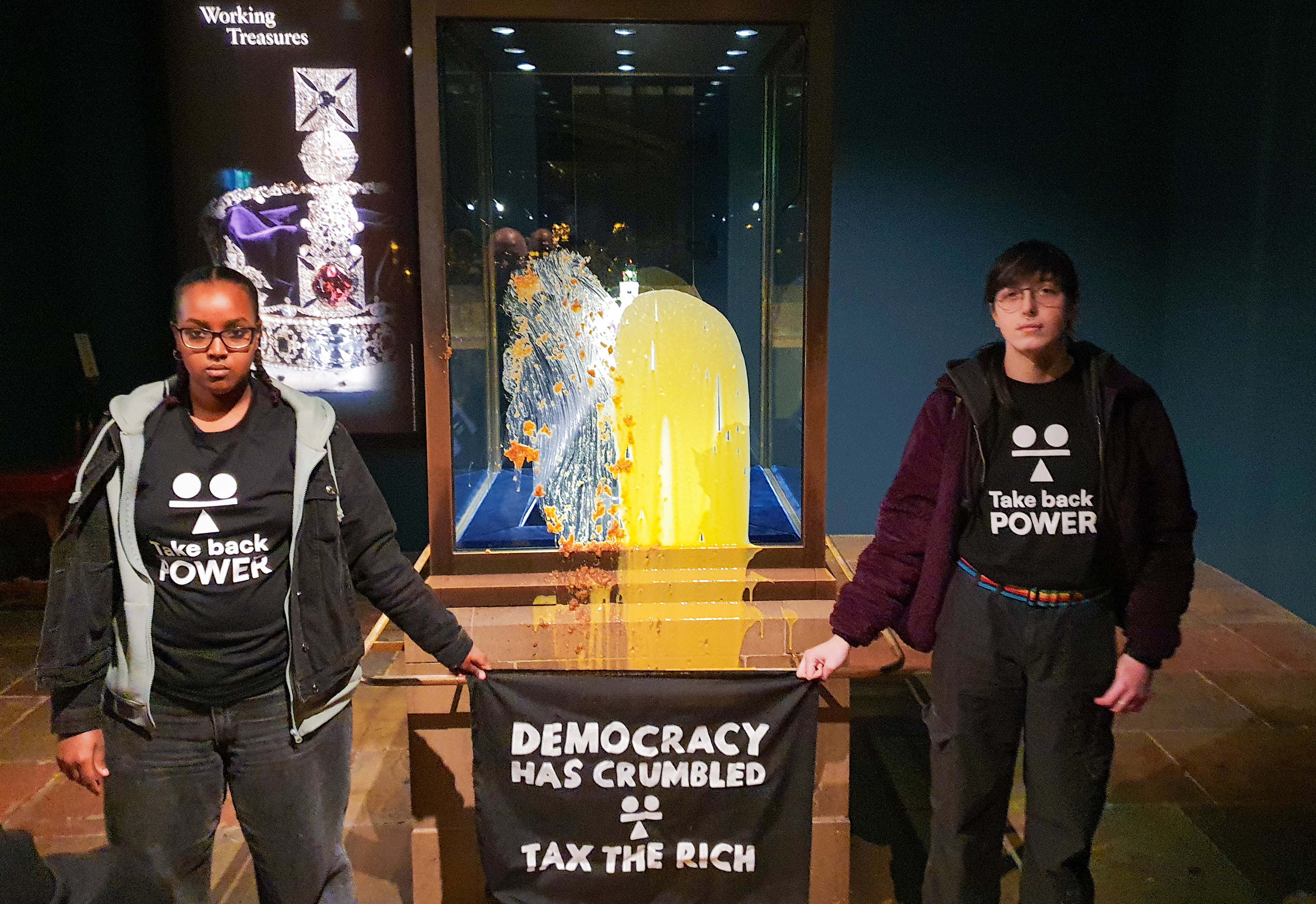 Protesta Joyas de la Corona británica