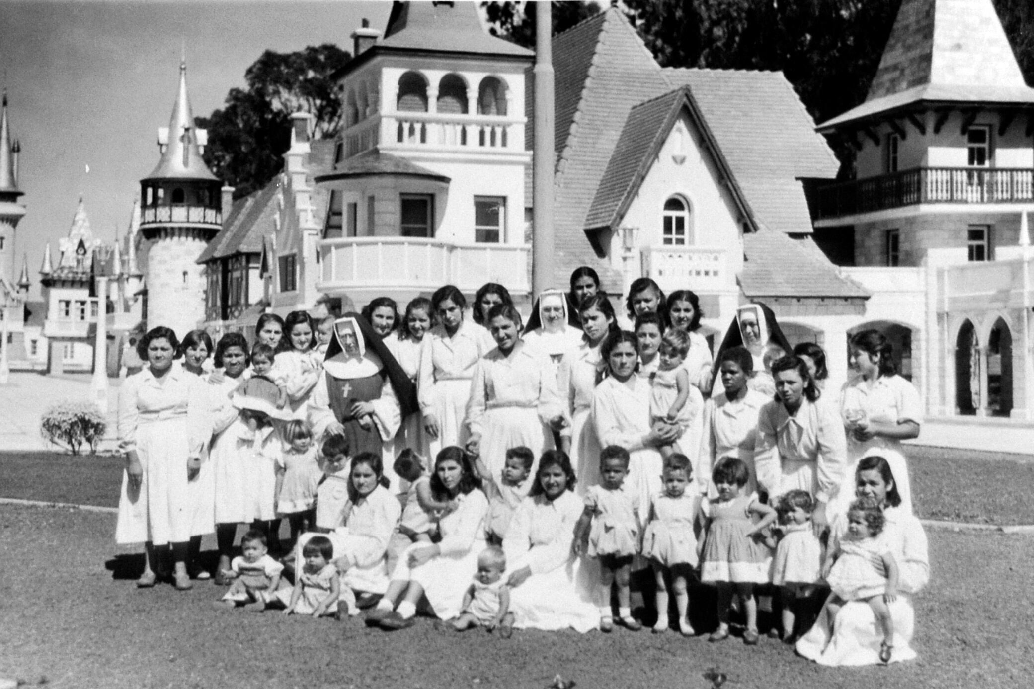 La Plata Ciudad Mágica historiador Abrodos