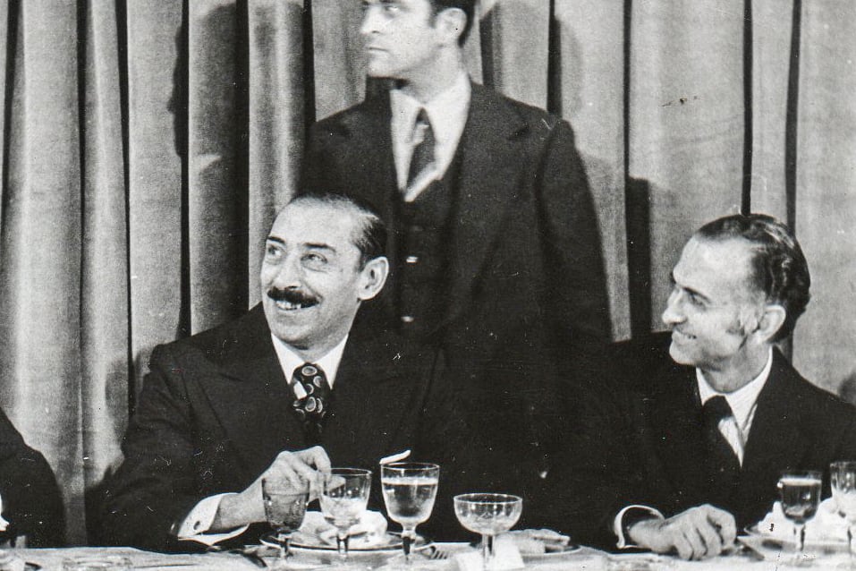 ARCHIVO PAGINA 12 AÑO 1977
JORGE RAFAEL VIDELA  MARTINEZ DE HOZ  BOLSA DE COMERCIO