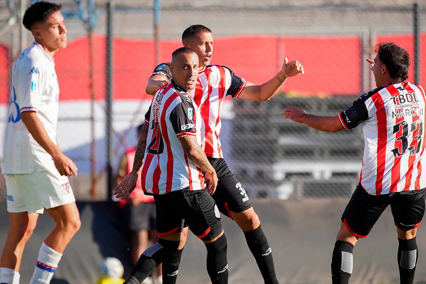NOTICIAS ARGENTINAS BAIRES FEBRERO 25: Barracas Central se enfrenta a Tigre en el estadio Claudio Chiqui Tapia, por la fecha 7 del Torneo Apertura 2026 de la Liga Profesional. FOTO: (X/REDES@barracascentral)/NA.