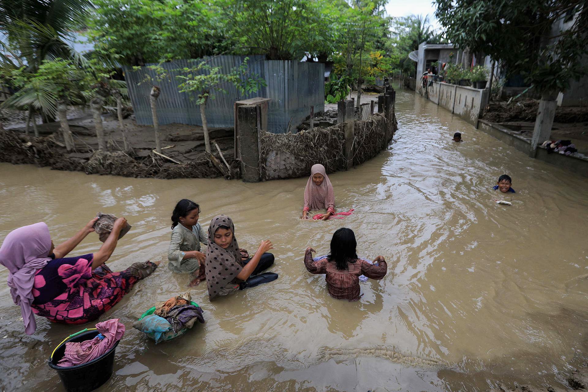 inundaciones en Indonesia