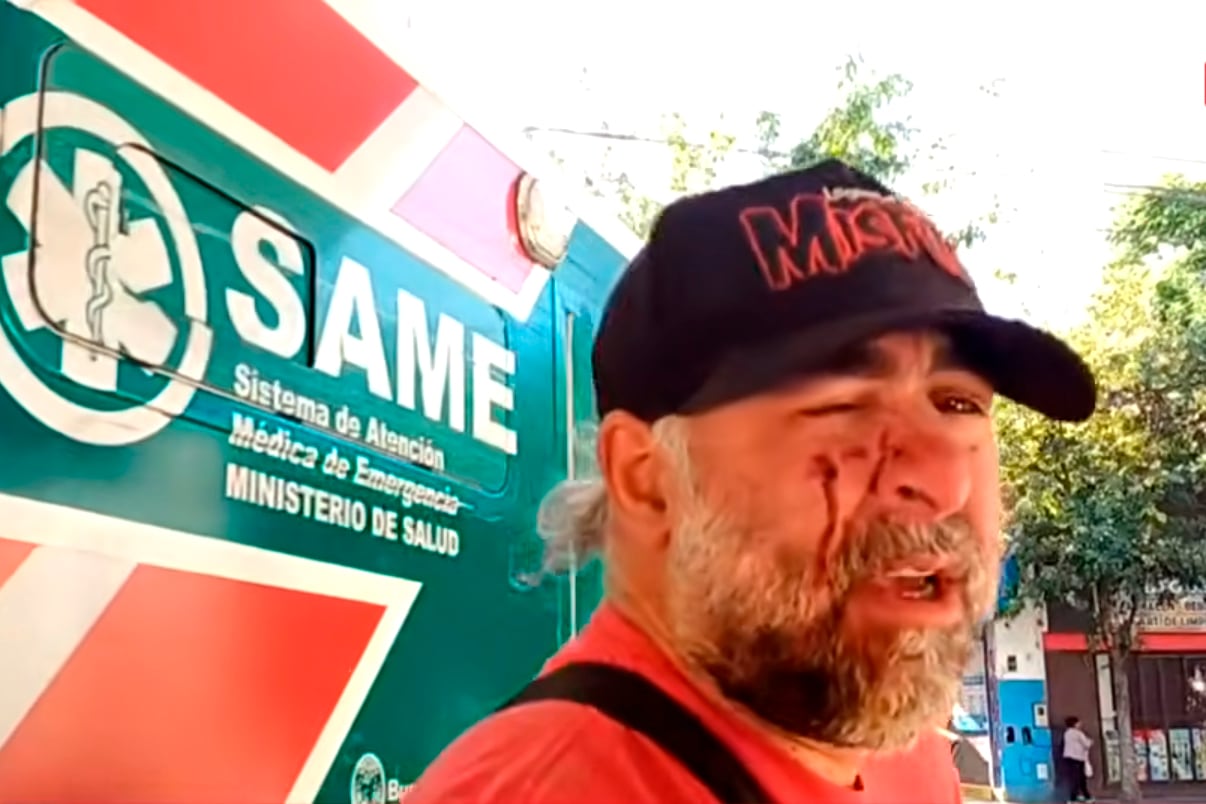 Camarógrafo detenido protesta contra el proyecto de reforma de la ley de glaciares