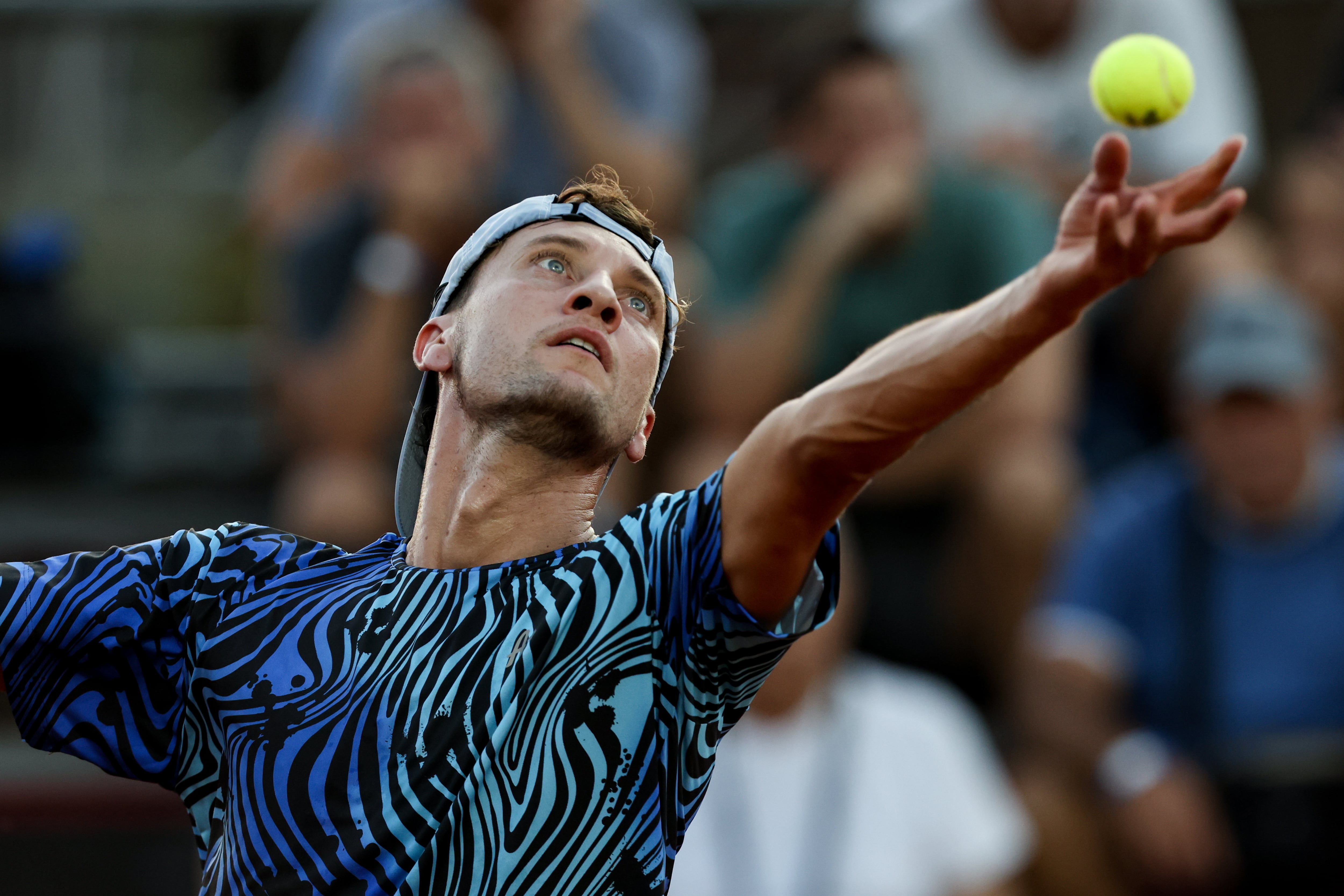 Renzo Olivo, invitado para jugar el Rosario Challenger...