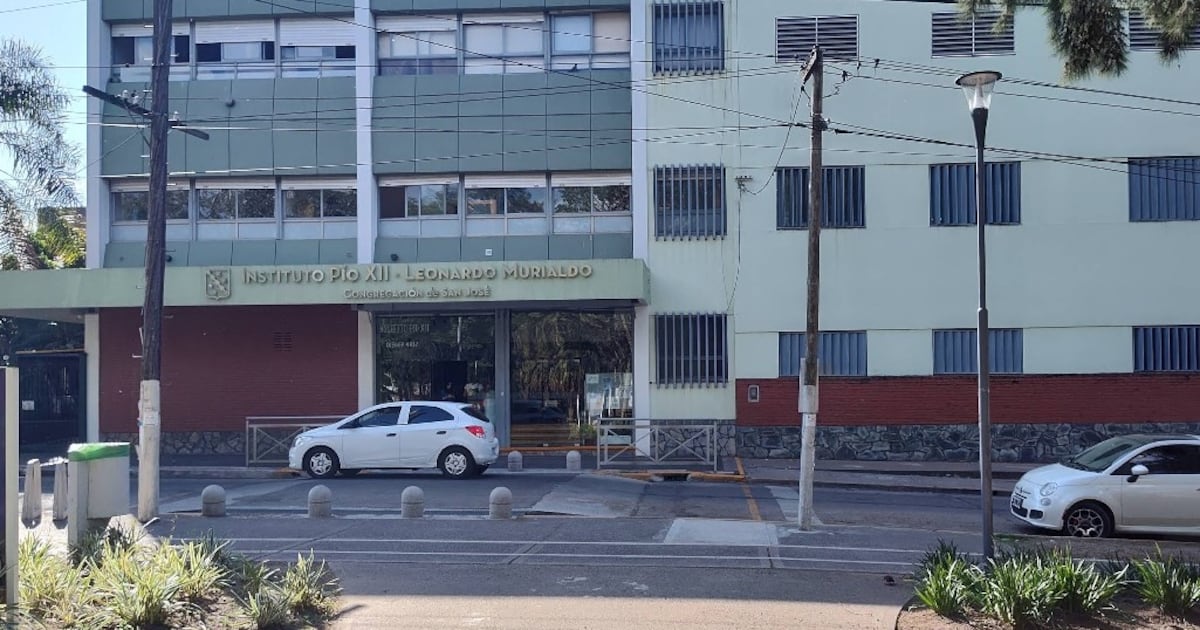 Otro caso de violencia sexual digital afecta a unas alumnas de un colegio secundario - Clone