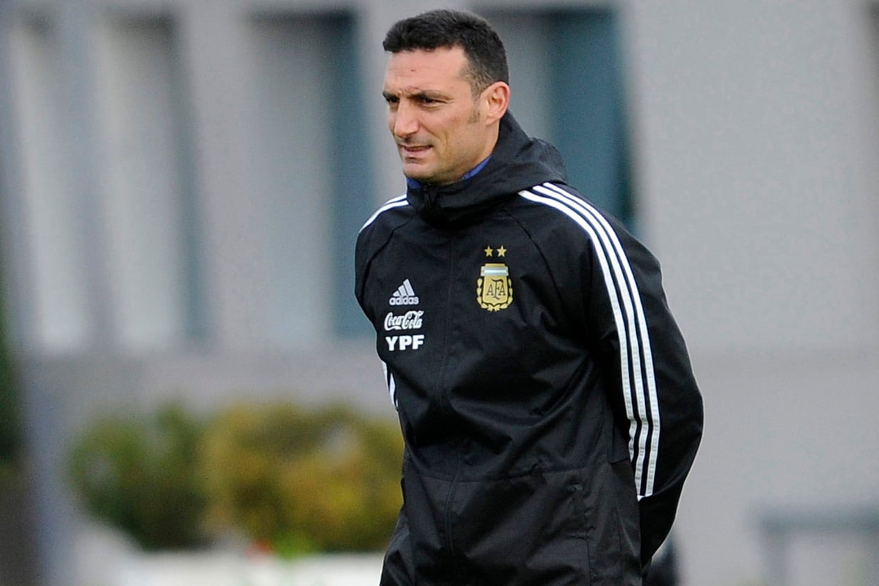 FOTOBAIRES 
      seleccion   argentina    scaloni