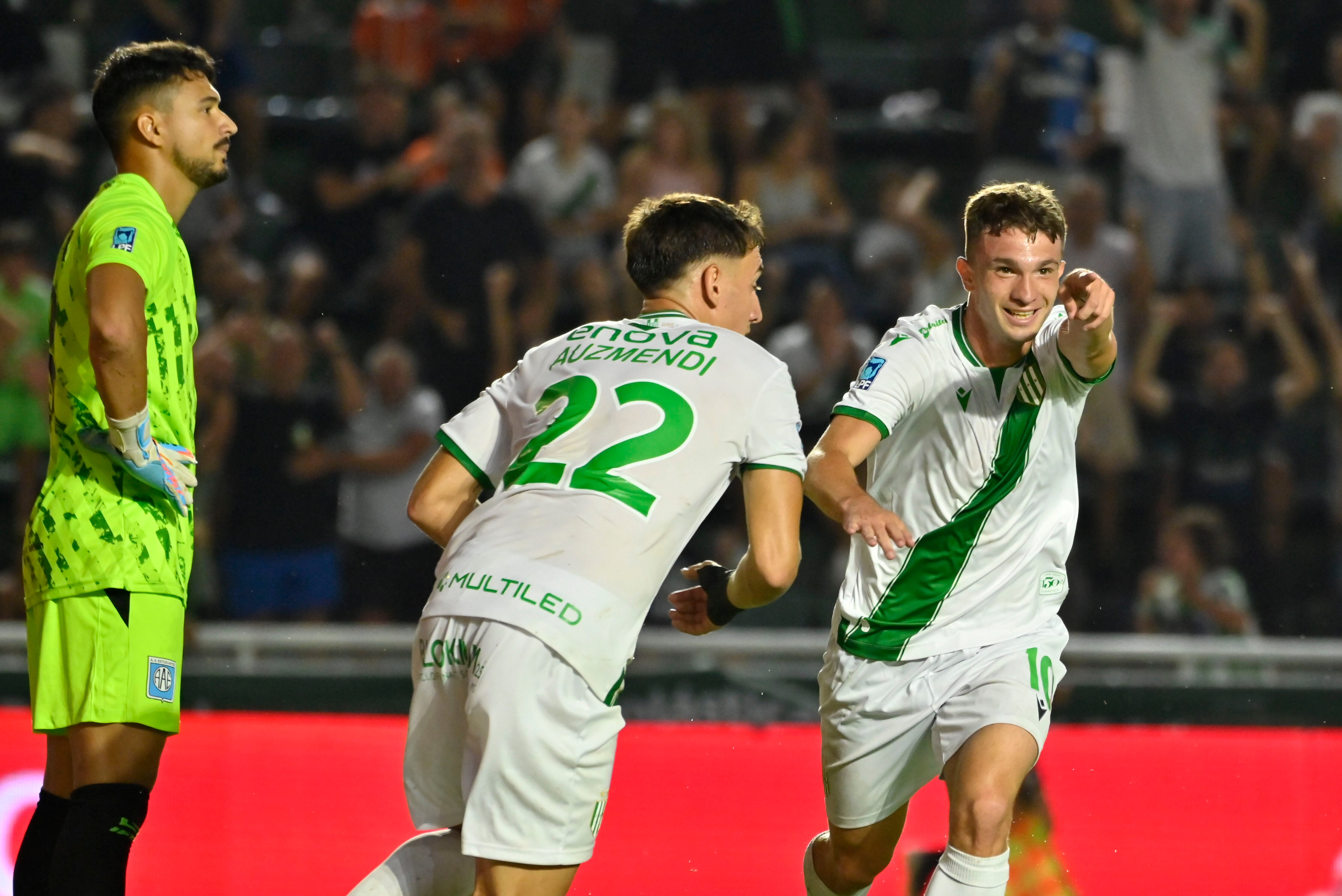 Banfield vs Esrudiantes de Río Cuarto
Foto: FOTOBAIRES
Fecha 3 Torneo Apertura Liga Profesional.