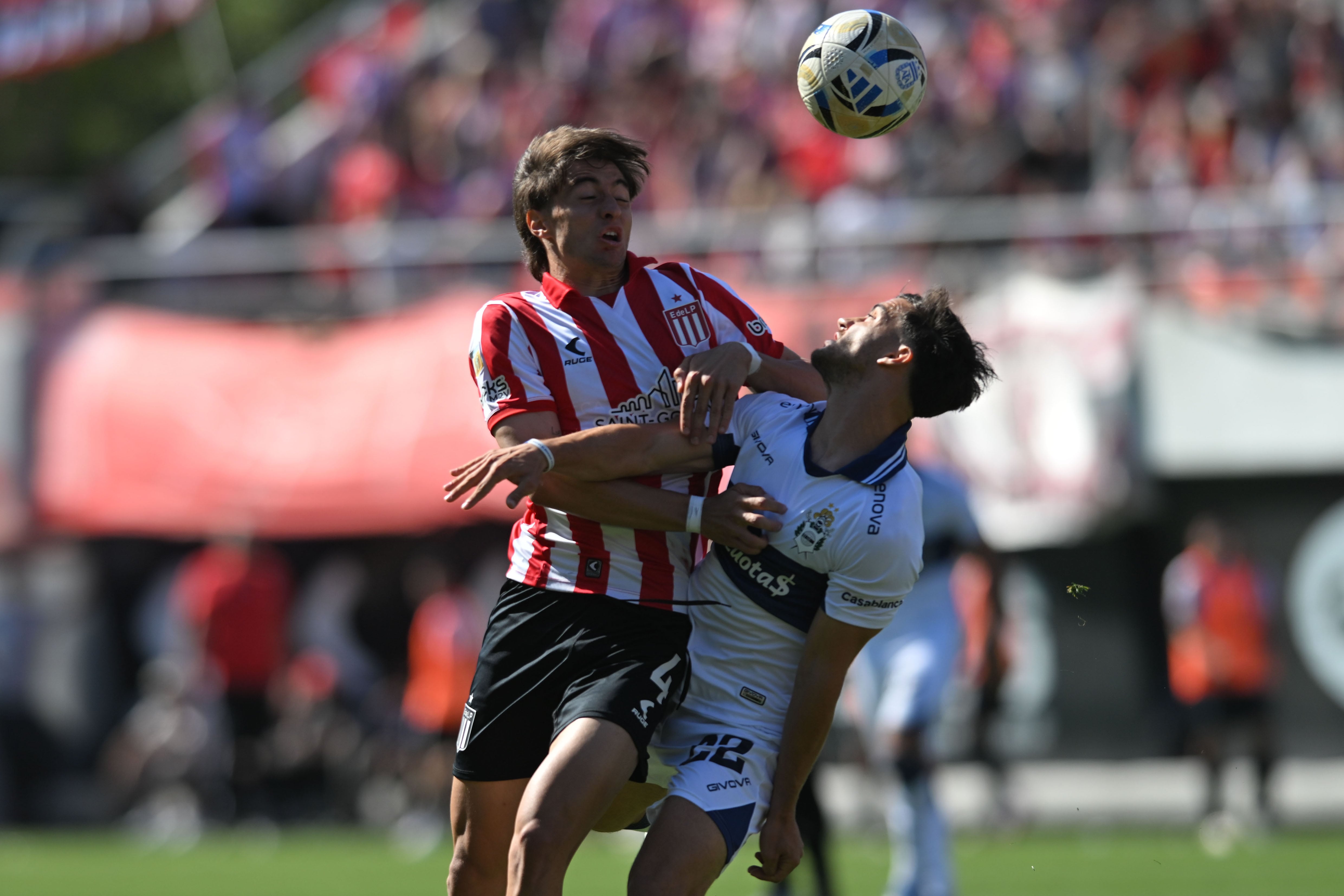 FOTOBAIRES 
   estudiantes de La plata  gimnasia de La plata  torneo clausura 2025