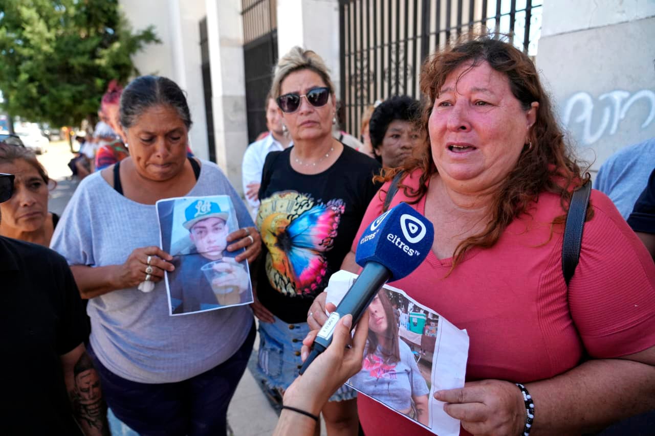 familiares de luna zarate adolescente fallecida en choque