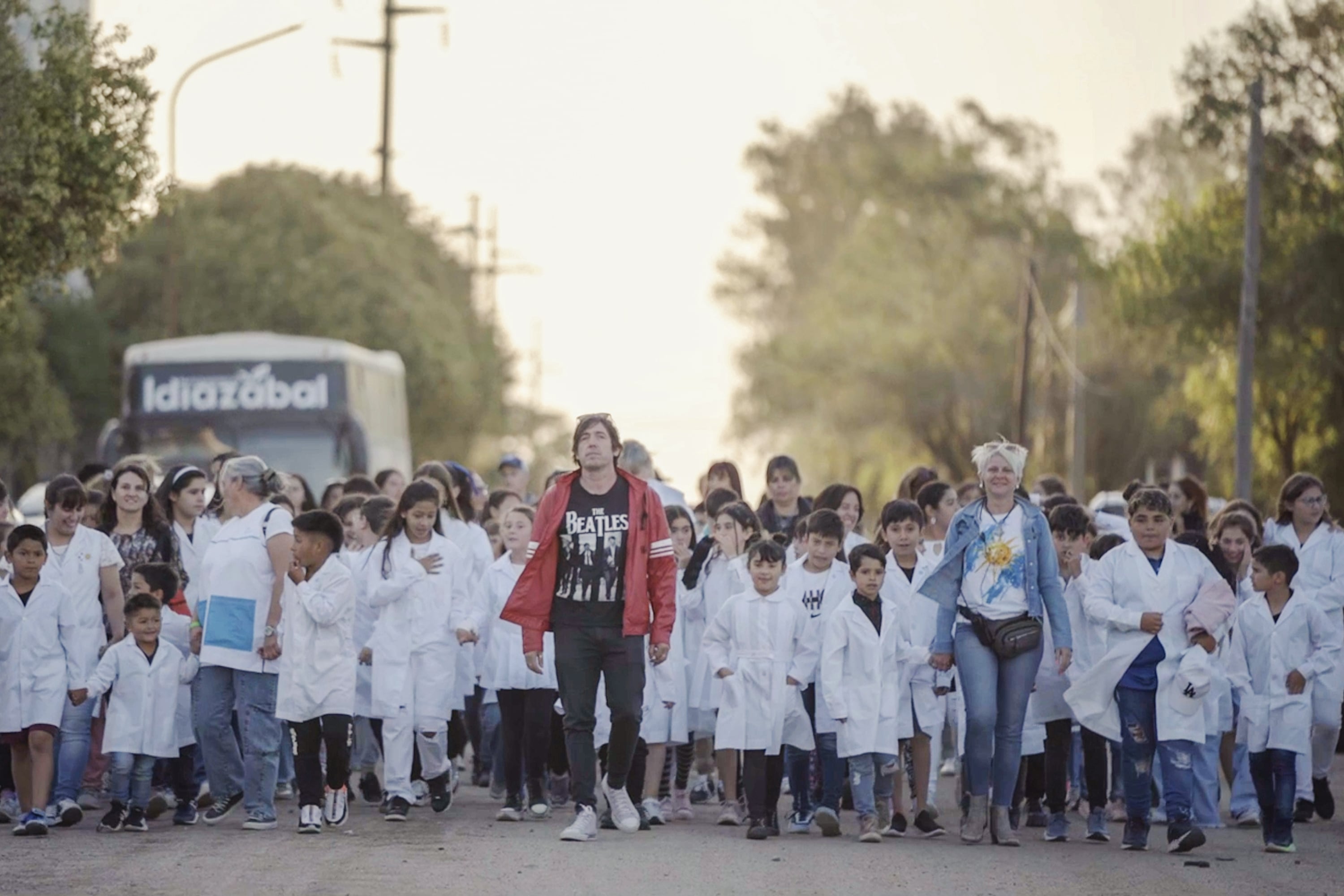 Pelìcula, Una cancion para mi tierra.