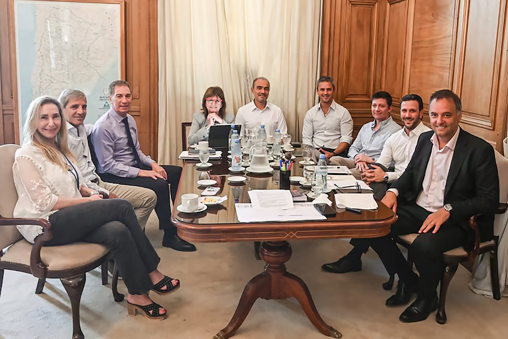 Mesa politica, gobierno nacional