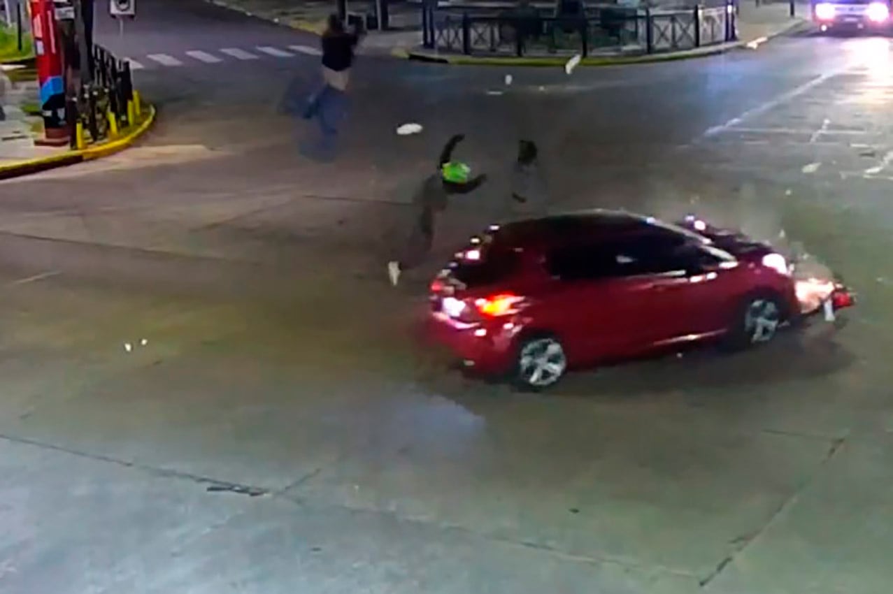 REDES SOCIALES 
   choque  tigre