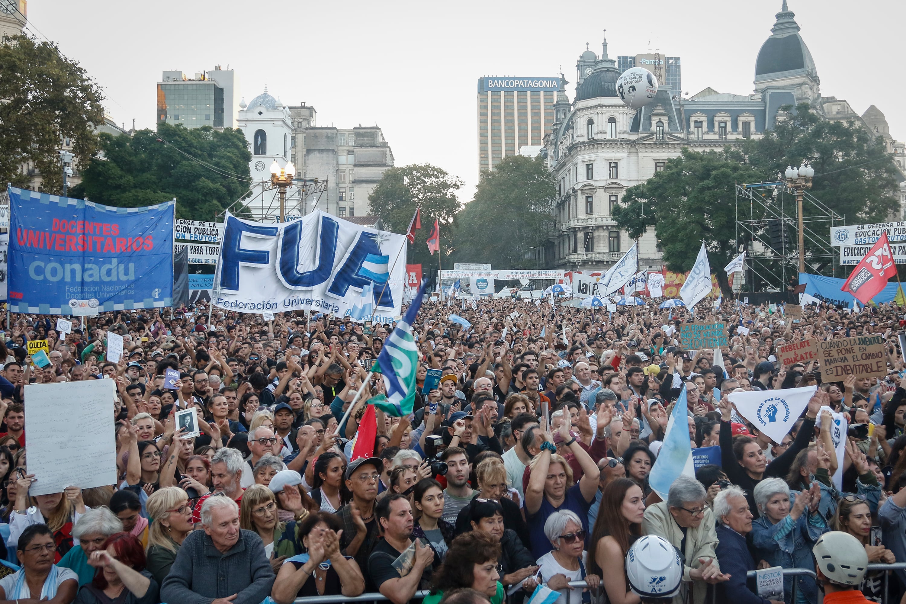 20240423, marcha ,universitaria, teysseire