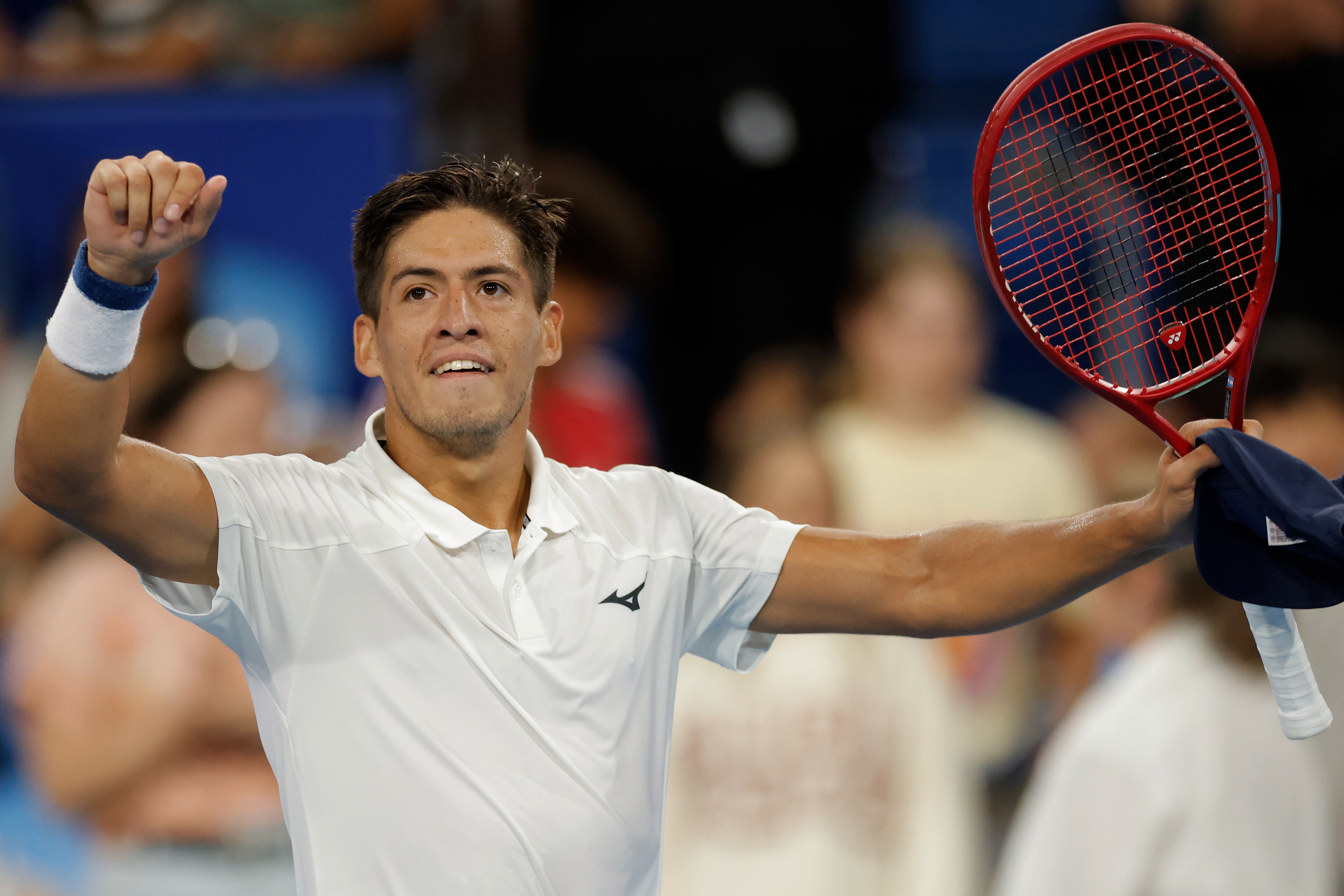 PERTH (Australia), 03/01/2026.- Sebastian Baez of Argentina celebrates after winning against Taylor Fritz of the USA during the United Cup match between USA and Argentina at RAC Arena in Perth, Australia, 03 January 2026. (Tenis) EFE/EPA/RICHARD WAINWRIGHT AUSTRALIA AND NEW ZEALAND OUT