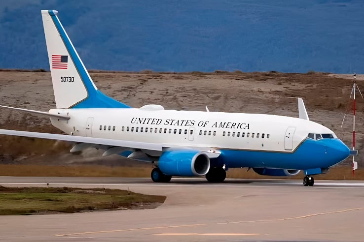 Avion EEUU en Ashuaia