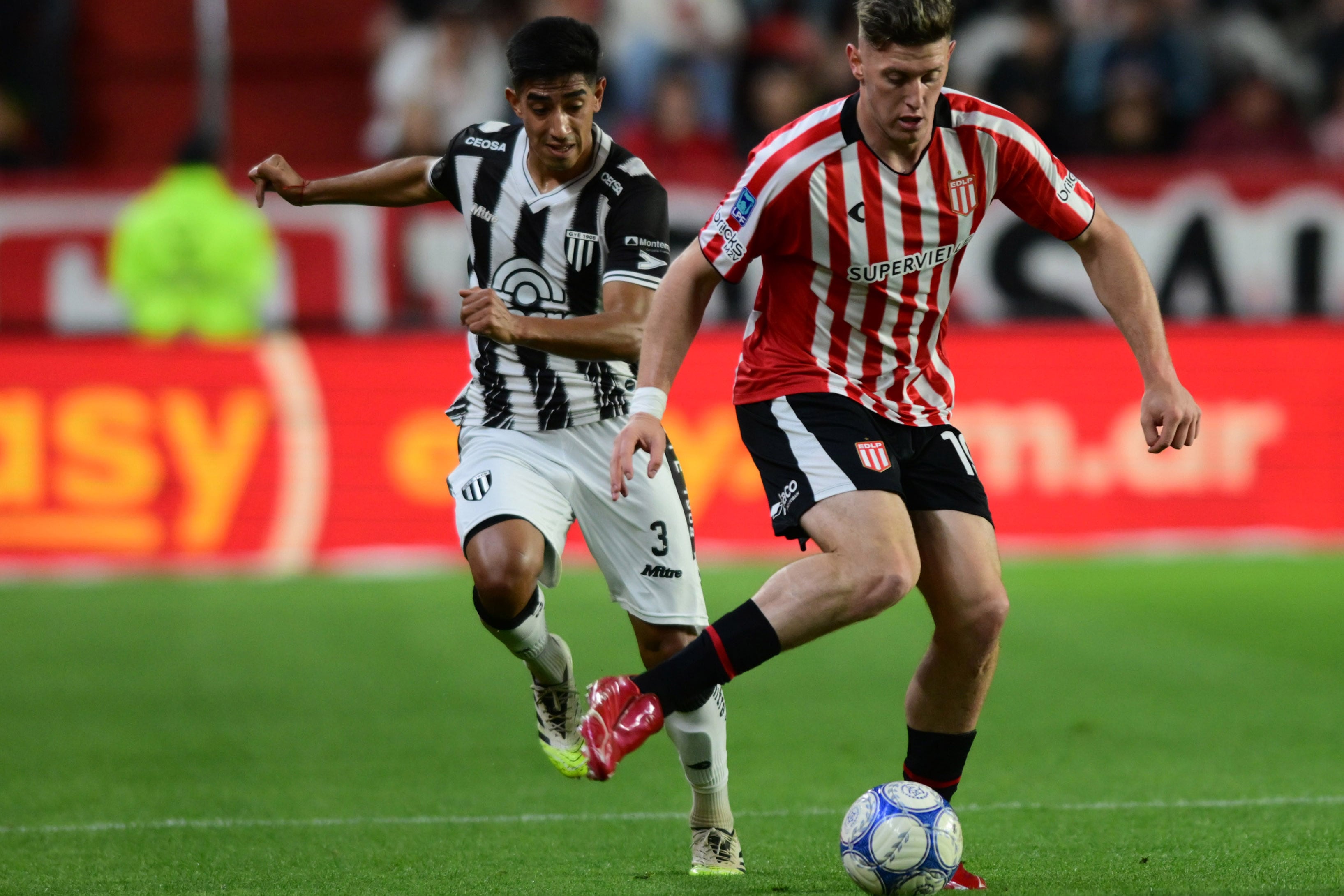 Estudiantes vs Gimnasia de Mendoza.
Foto: FOTOBAIRES
Fecha 11 Torneo Clausura Liga Profesional.