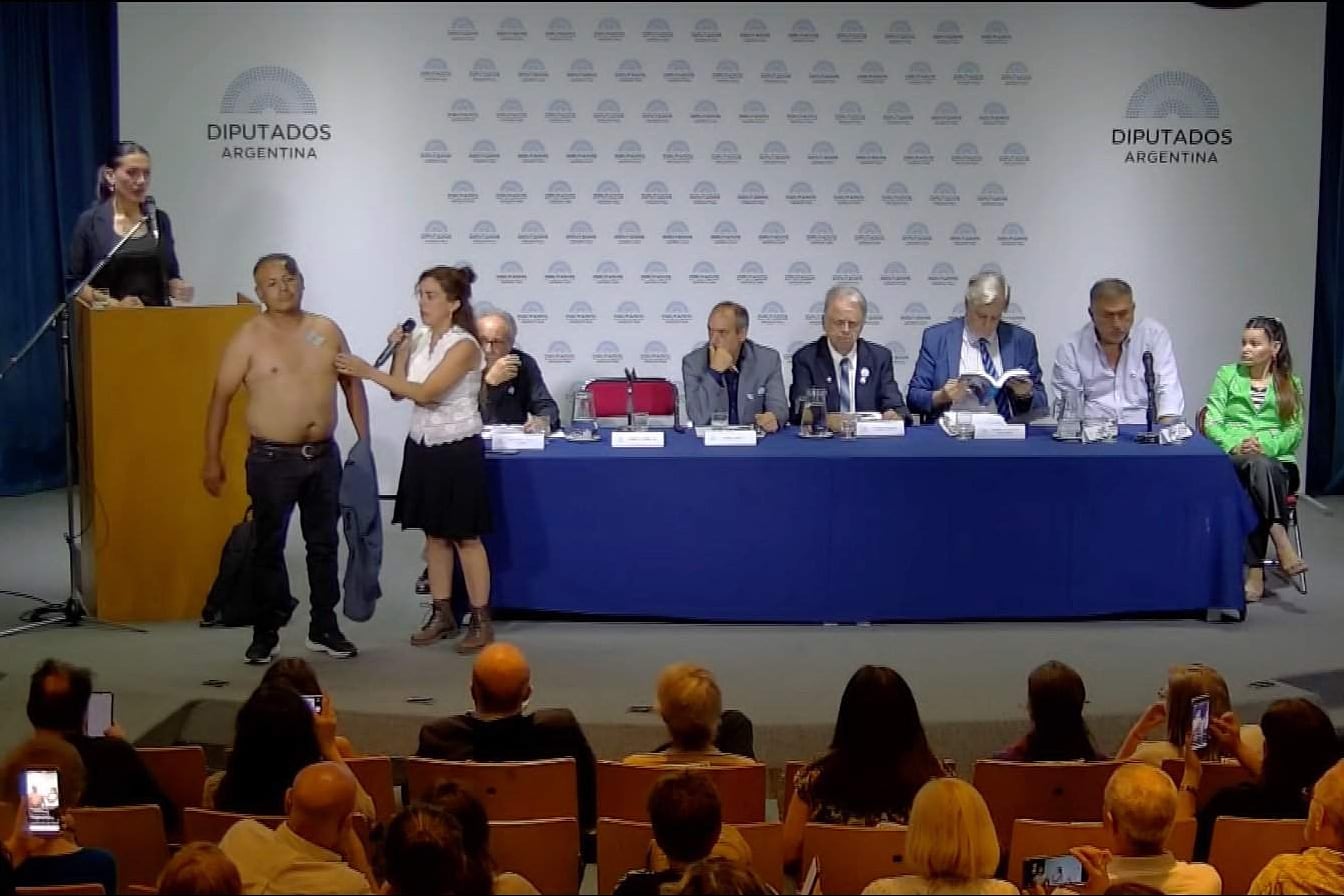 Antivacunas en el Congreso