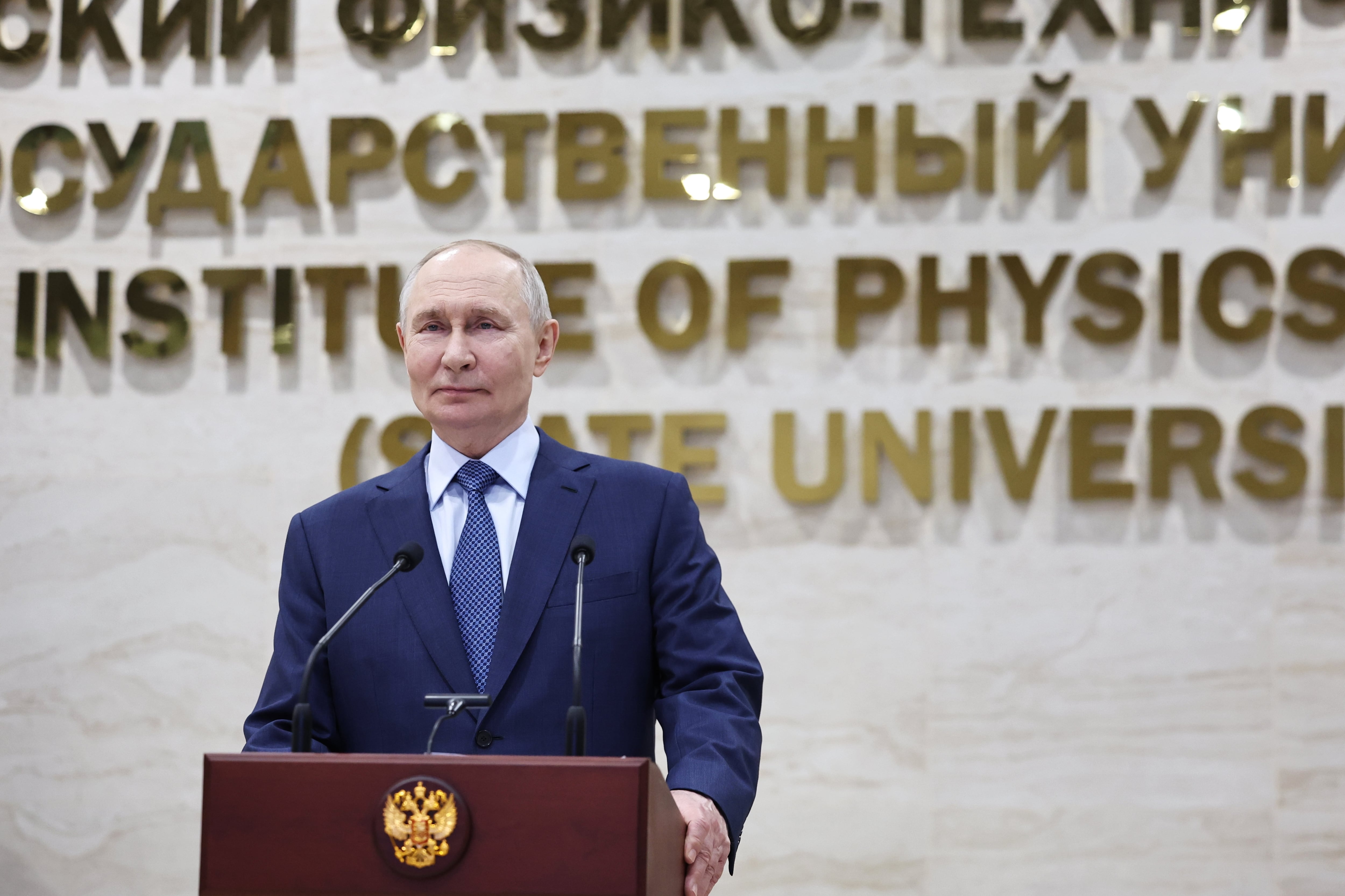 DOLGOPRUDNYI (Russian Federation), 23/01/2026.- Russian President Vladimir Putin attends a ceremony to open new university campuses in Russia's regions via a video link during a visit to the Moscow Institute of Physics and Technology (MIPT) in Dolgoprudny, Moscow Region, Russia, 23 January 2026. (Rusia, Moscú) EFE/EPA/ALEXANDER KAZAKOV / SPUTNIK / KREMLIN POOL MANDATORY CREDIT