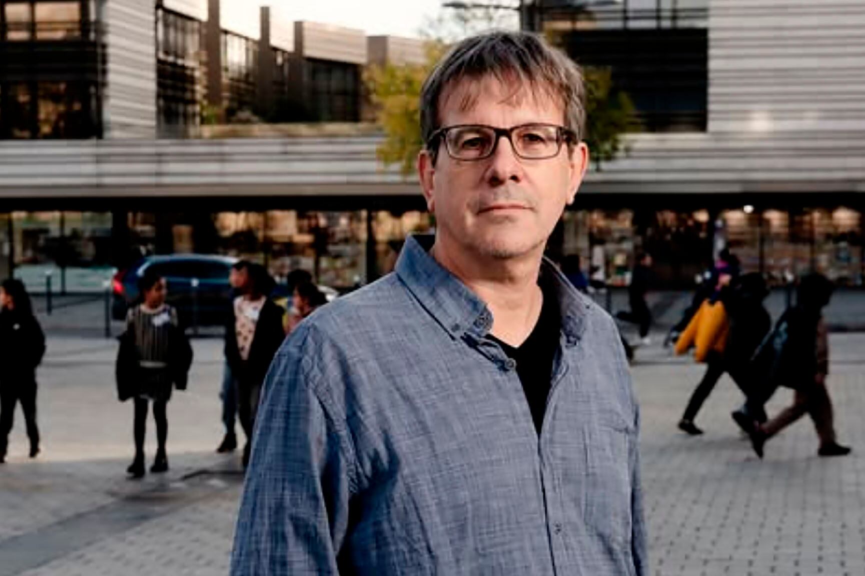 REDES SOCIALES
eduardo berti escritor