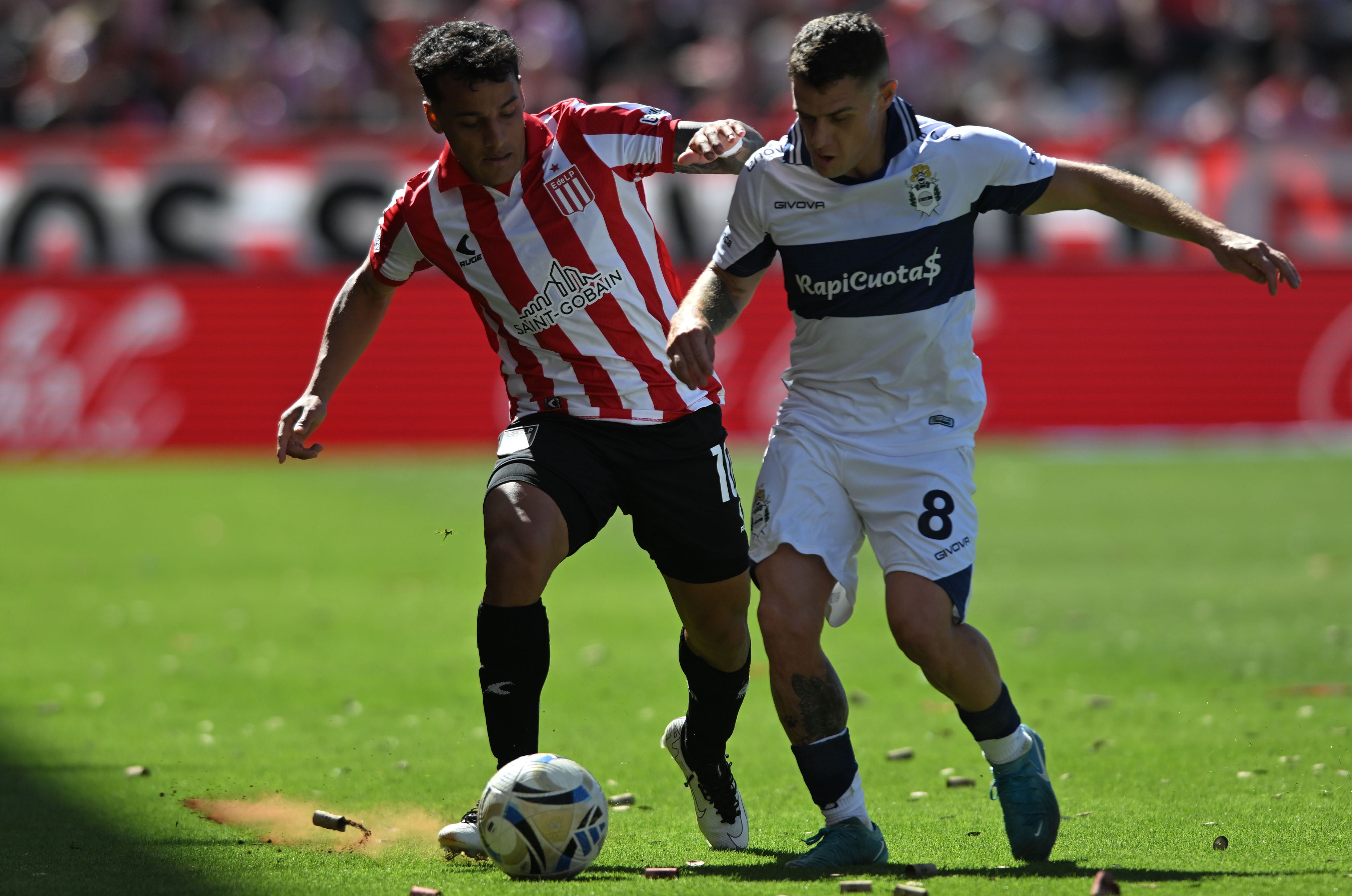 FOTOBAIRES   
    estudiantes de La plata  gimnasia de La plata  torneo clausura 2025