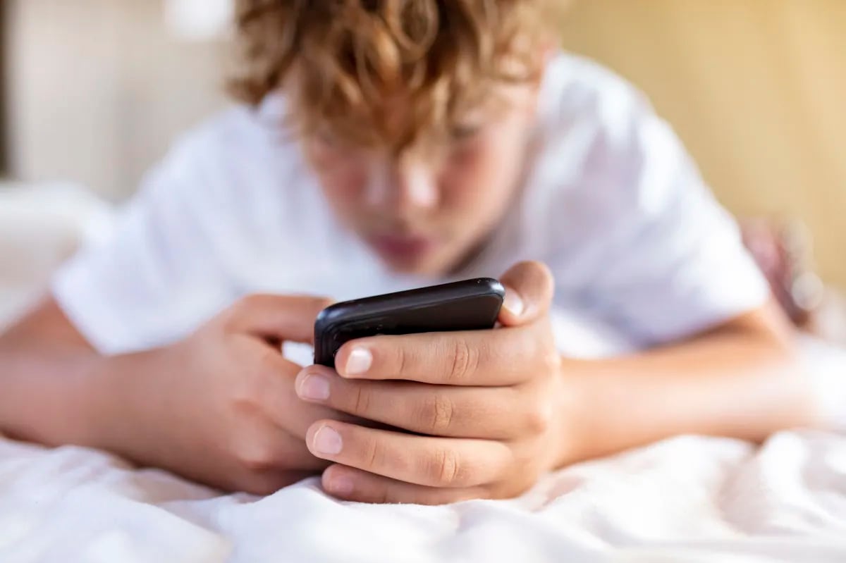 Adolescentes con Celular