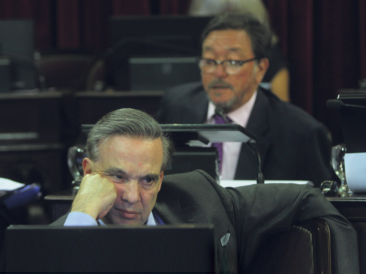 El jefe de la bancada, Miguel Angel Pichetto, quedó en minoría en la reunión de senadores peronistas. (Fuente: DyN)